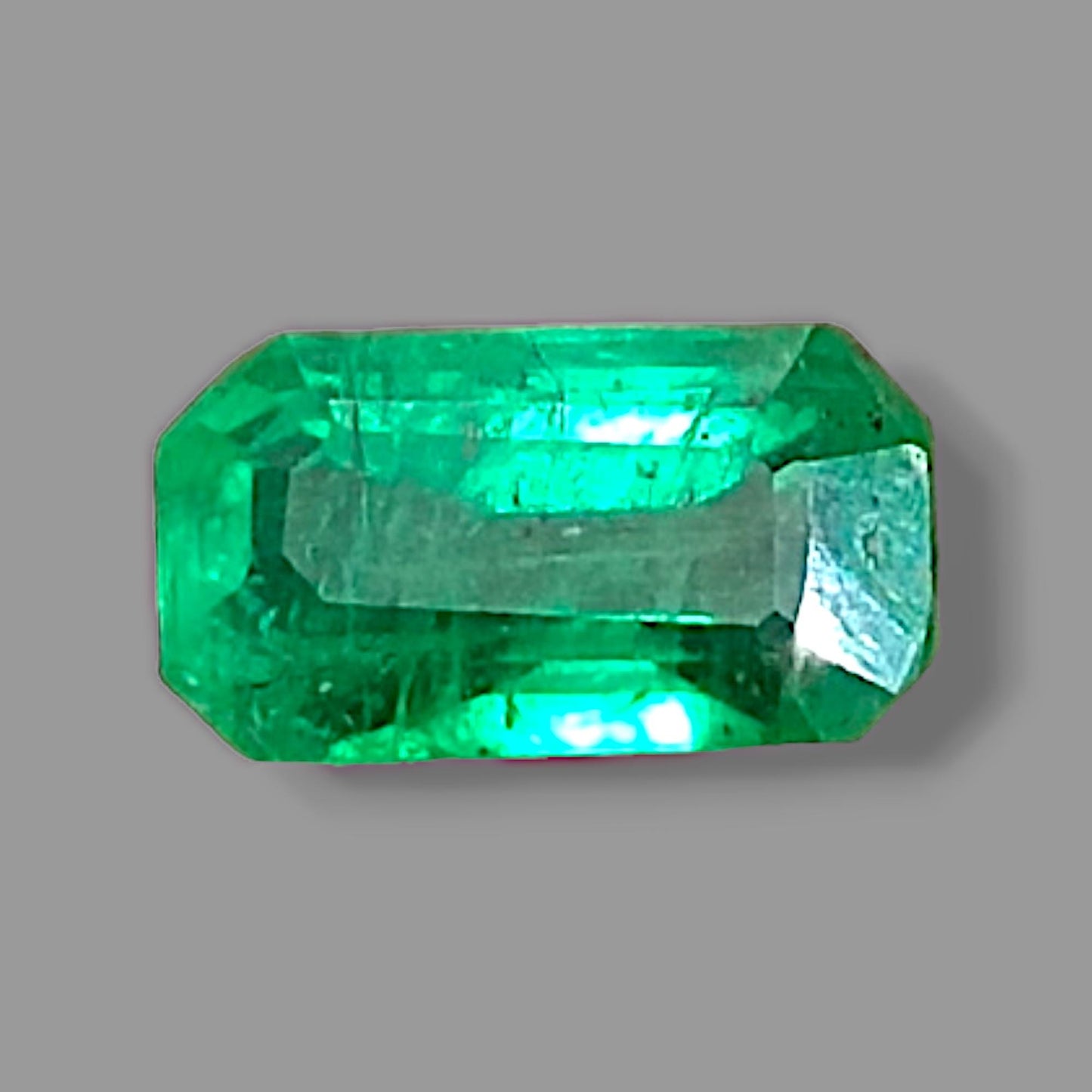 2.28ct Vivid Panjshir Emerald , 100% Natural Earth Mined Gem.