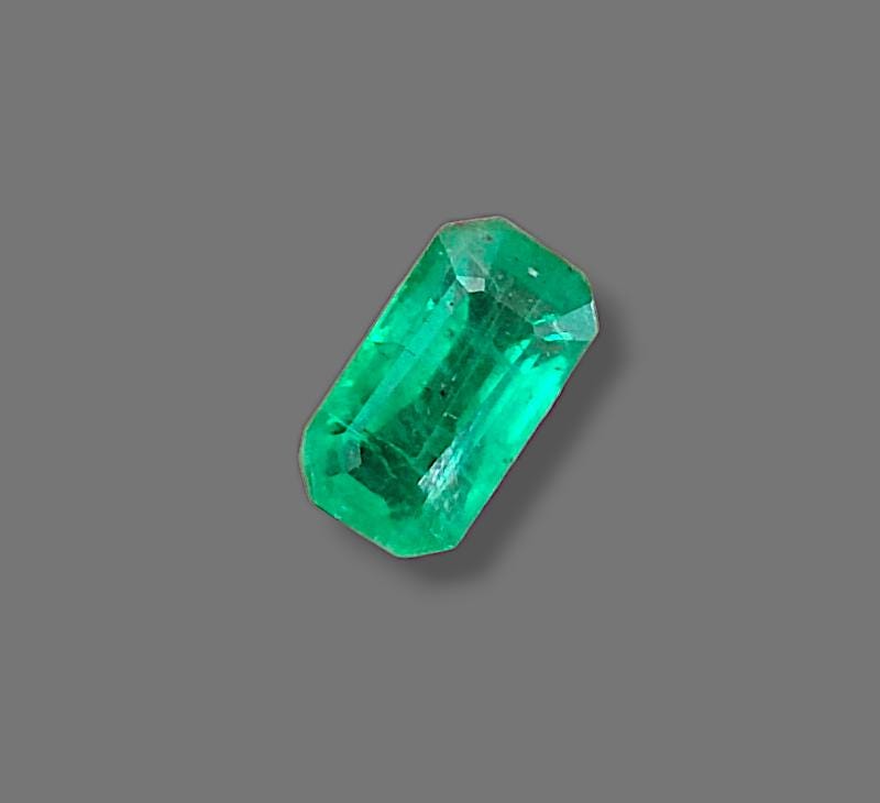 2.28ct Vivid Panjshir Emerald , 100% Natural Earth Mined Gem.