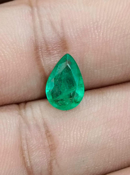 2.01ct Vivid Green Zambian Emerald , 100% Natural Earth Mined Gemstone