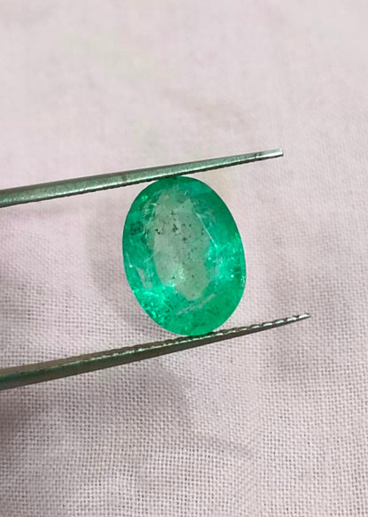 2.44ct Medium Bright Green Zambian Emerald , 100% Natural Earth Mined Gemstone