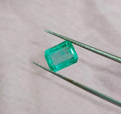 GSI Certified 1.54ct Pastel Green Emerald , 100% Natural Earth Mined Gem.