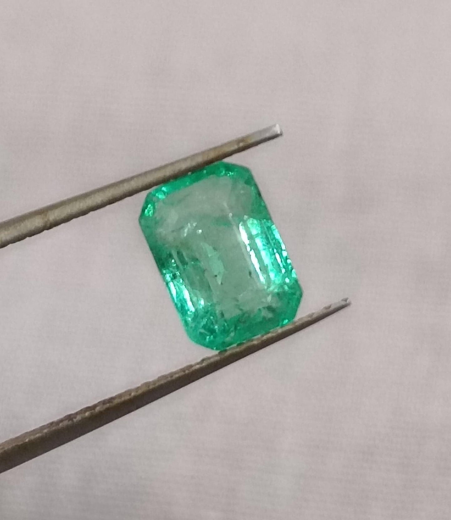 1.38ct Panjshir Emerald , 100% Natural Earth Mined Gem.