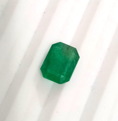 2.38ct Swat Emerald , 100% Natural Earth Mined Gem.