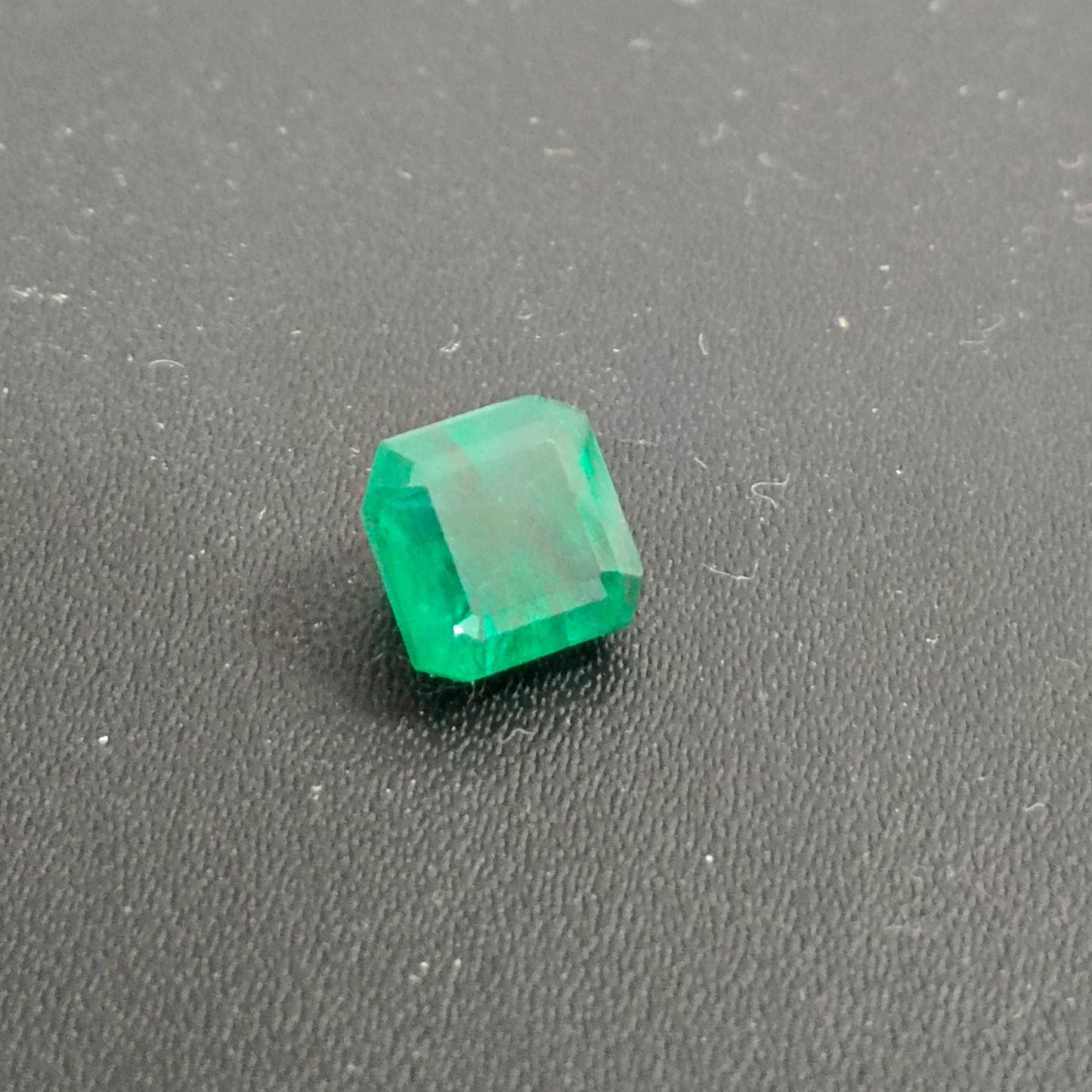 2.28ct Deep Green Zambian Emerald , 100% Natural Earth Mined Gem.