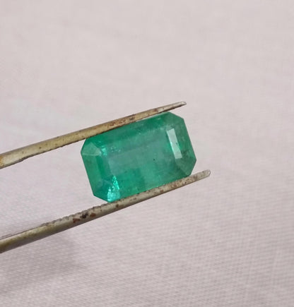 2.77ct Zambian Emerald , 100% Natural Earth Mined Gemstone