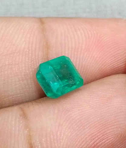 2.82ct Velvet Green Zambian Emerald , 100% Natural Earth Mined Gemstone