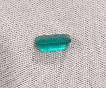 2.42ct Zambian Emerald , 100% Natural Earth Mined Gemstone