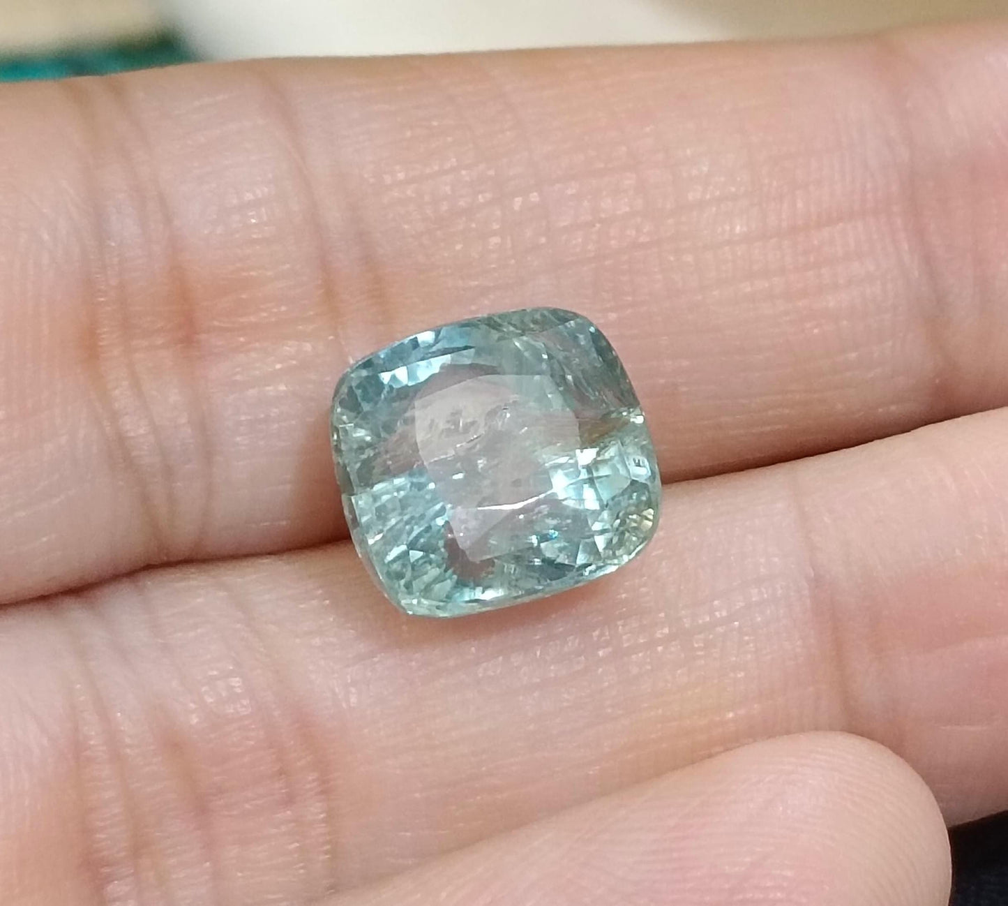 Certified 7.32ct Light Metallic Green Ceylon Sapphire, 100% Natural untreated Gemstone