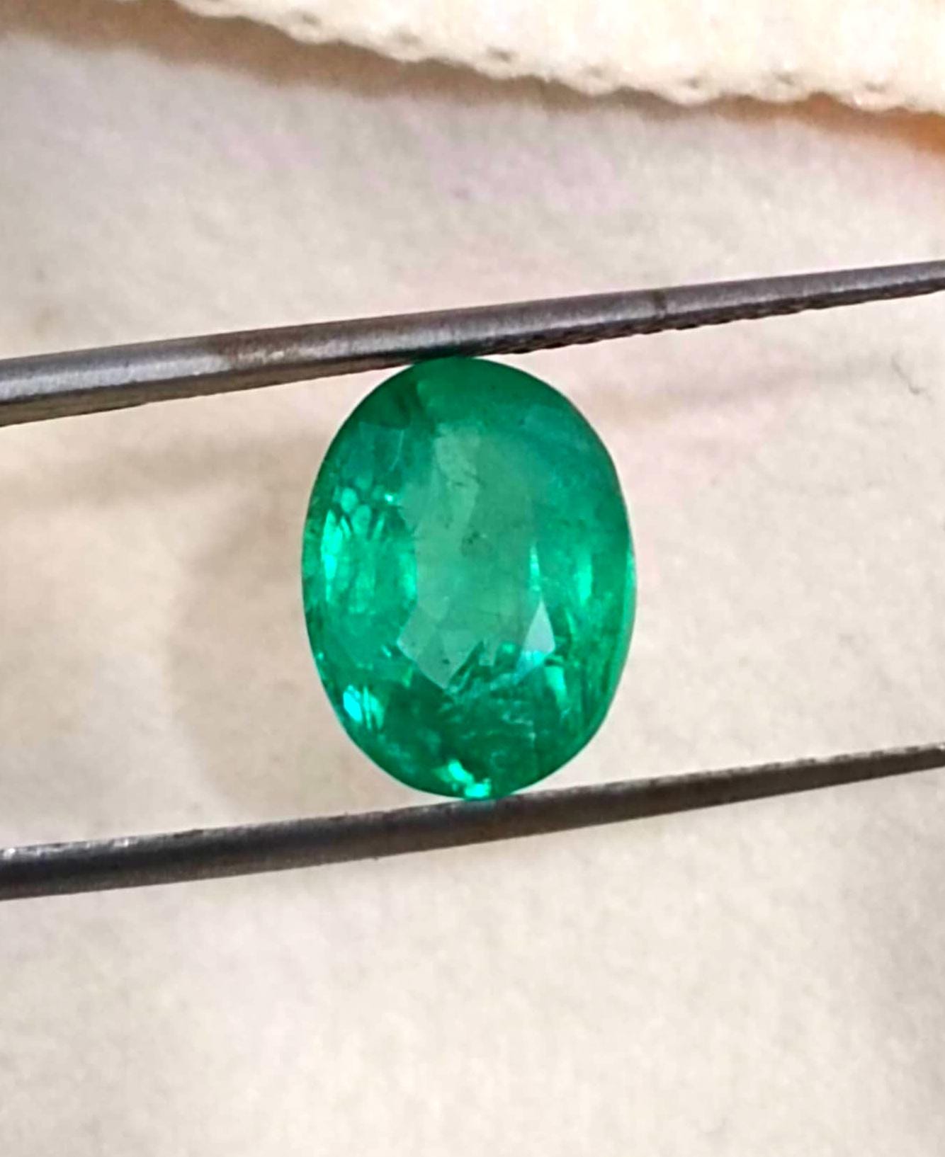 2.80ct Vivid Golden Green Panjshir Emerald , 100% Natural Earth Mined Gemstone