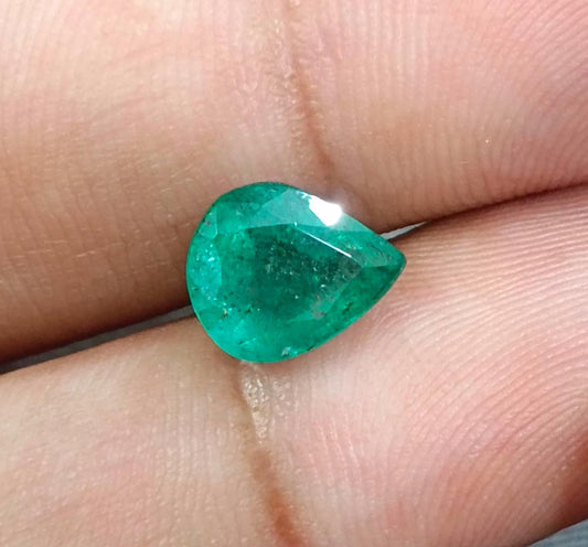 GSI Certified 2.59ct Zambia Emerald , 100% Natural Earth Mined Gemstone