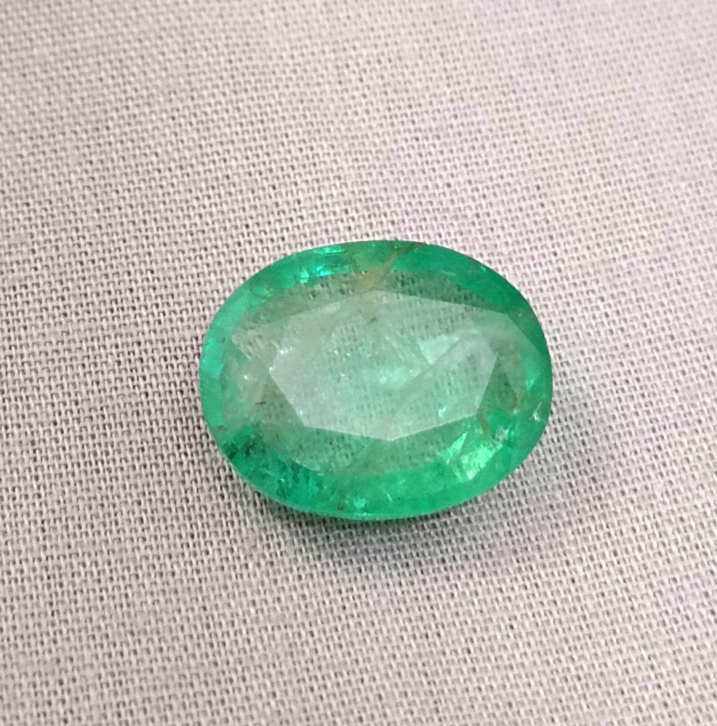 IGI Certified 13.36ct  Pakistan Oval Cut Full Luster Emerald, 100% Natural Earth Mined Gemstone.