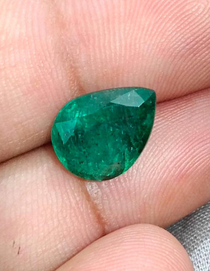 GSI Certified 4.60ct Deep Green Zambian Emerald , 100% Natural Earth Mined Gemstone