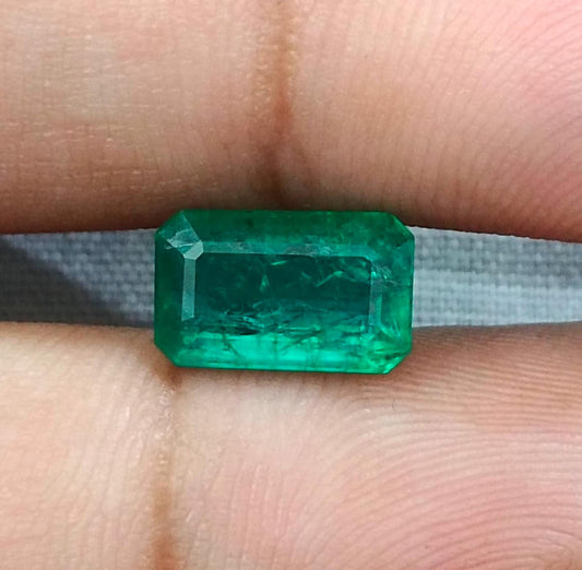 2.42ct Medium Deep Green Swat Emerald , 100% Natural Earth Mined Gem.