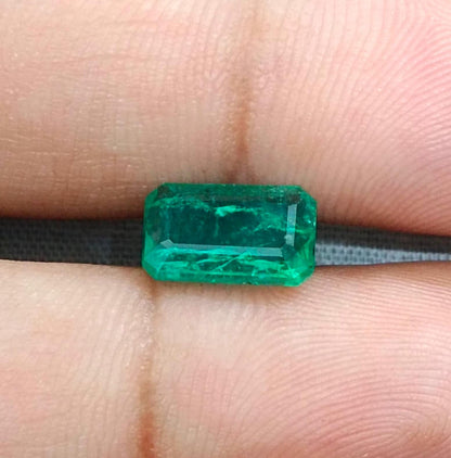 2.42ct Medium Deep Green Swat Emerald , 100% Natural Earth Mined Gem.