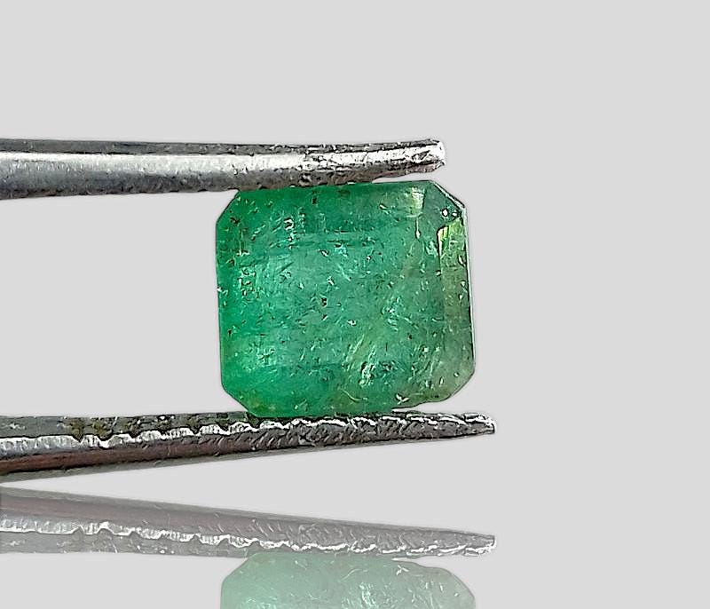 1.54ct Green Emerald , 100% Natural Gem