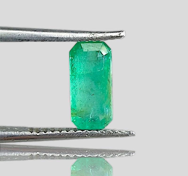 1.73ct Zambian Emerald, 100% Natural Gem