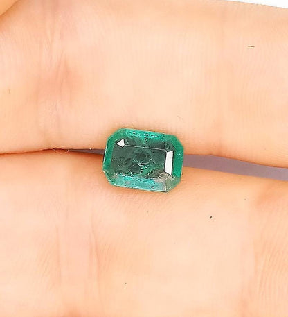 2.05ct Zambian Emerald, 100% Natural Gem