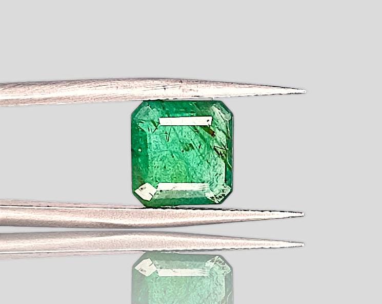 2.55ct Zambian Emerald , 100% Natural Gem