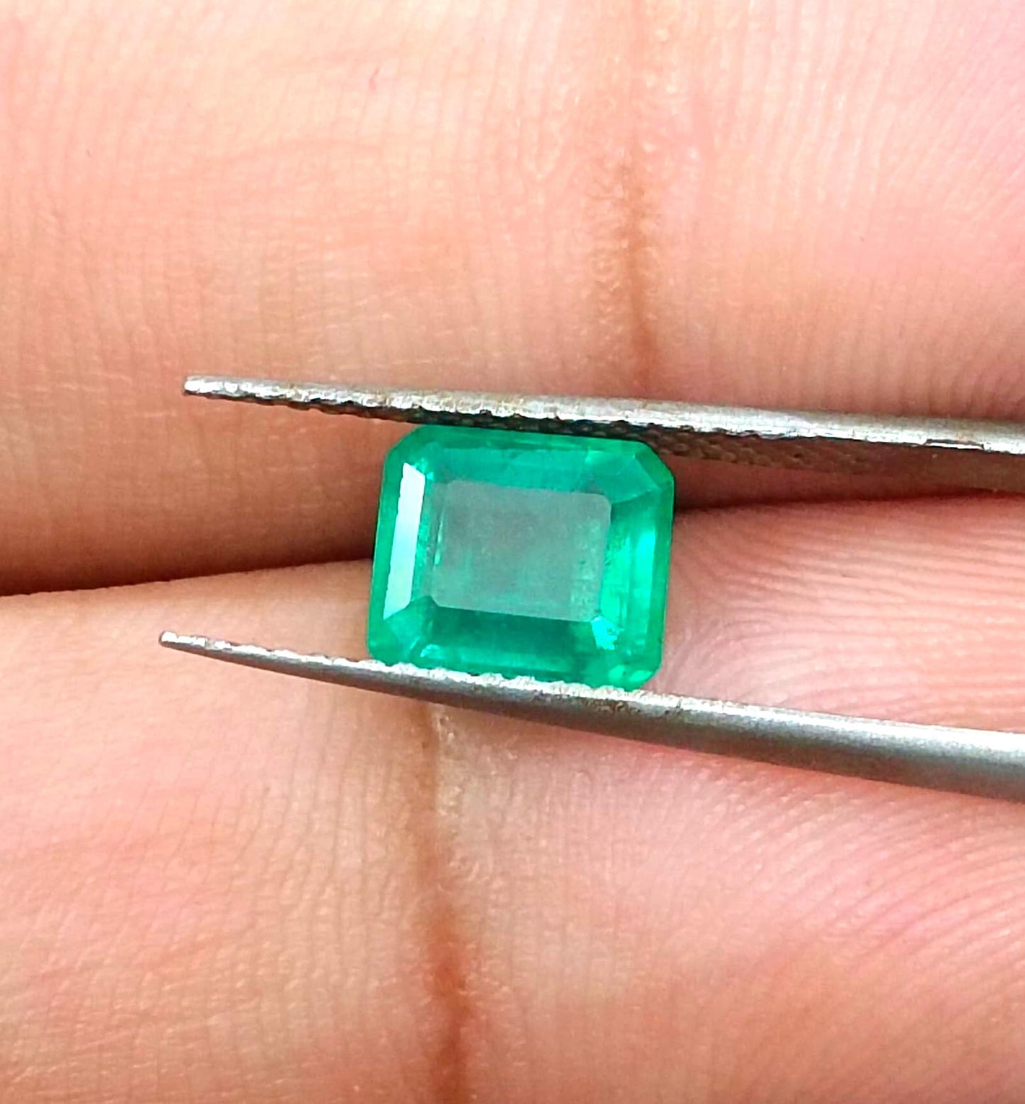 1.45ct Velvet Green Swat Emerald , 100% Natural Earth Mined Gemstone