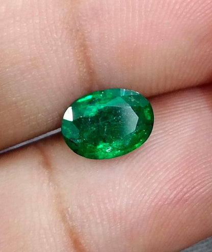 GSI Certified 1.46ct Vivid Deep Swat Emerald , 100% Natural Earth Mined Gemstone