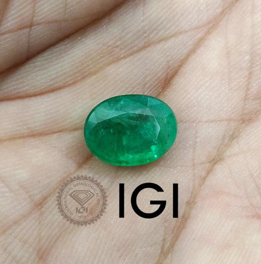 4.09ct IGI Certified Velvet Green Swat Emerald, 100% Natural Earth Mined Gemstone