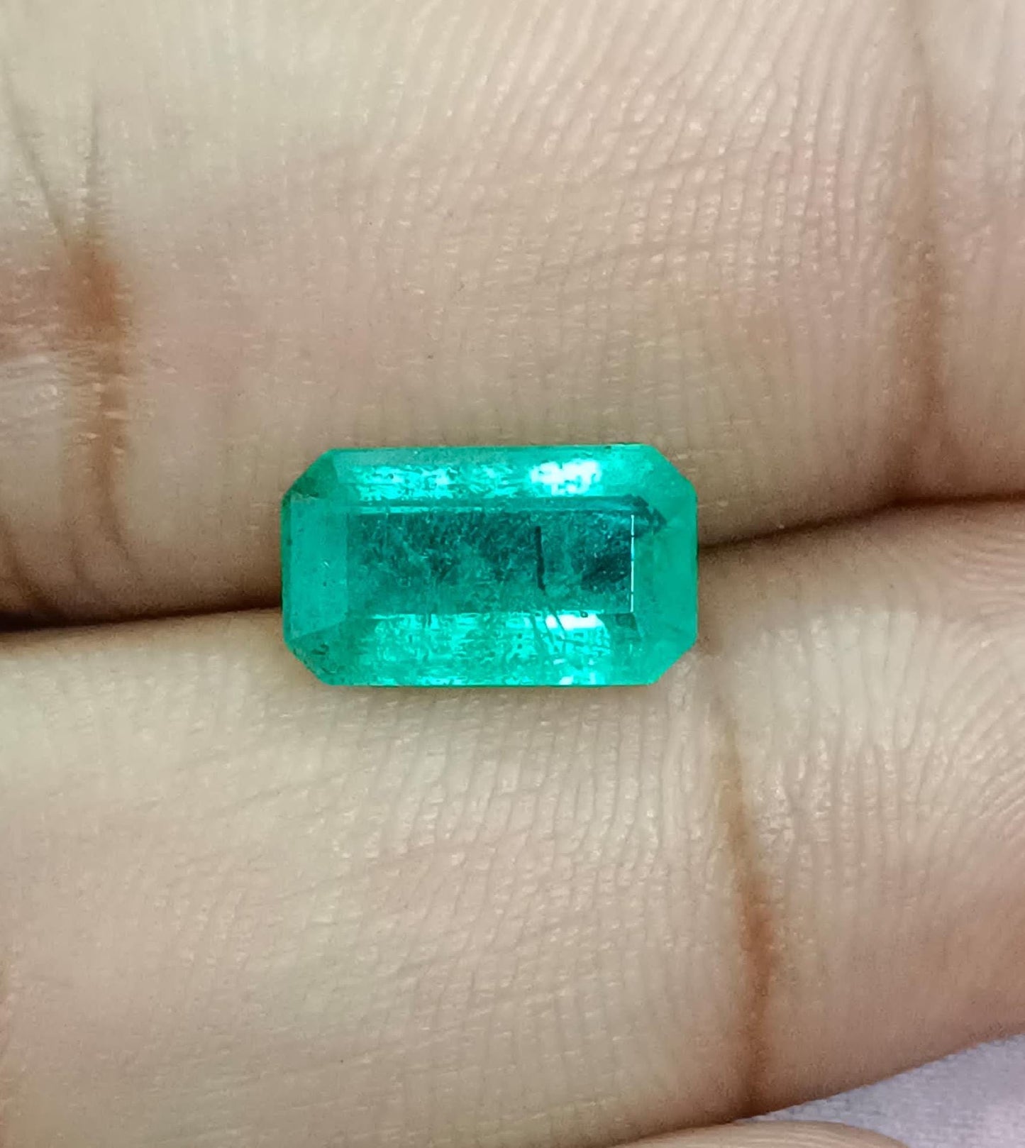 2.60ct Vivid Green Zambian Emerald, 100% Natural Gemstone