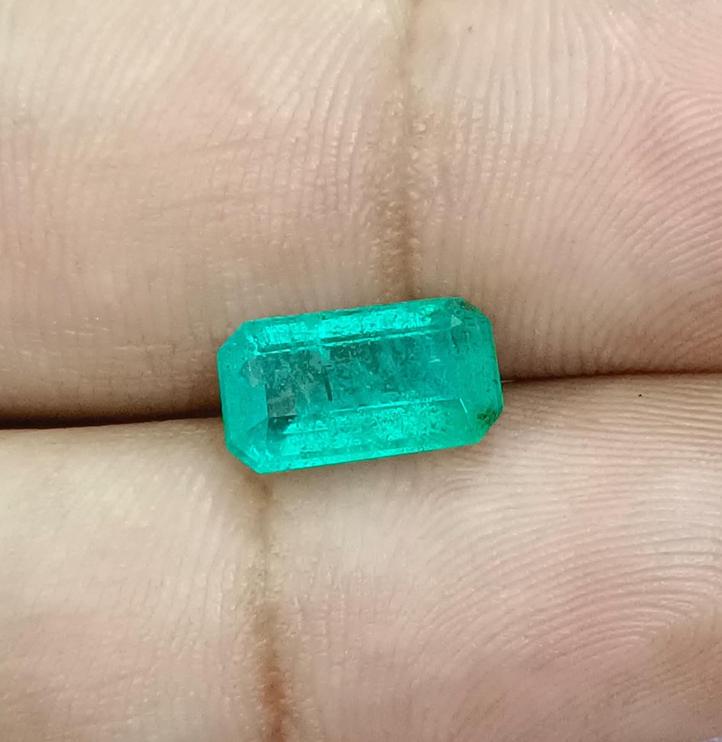 2.60ct Vivid Green Zambian Emerald, 100% Natural Gemstone