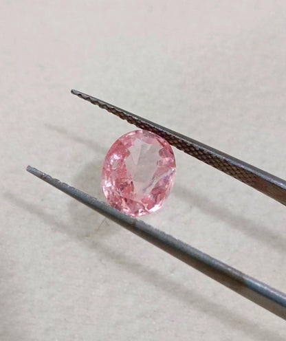 1.51ct IGI Certified Sunrise Padparadscha Sapphire, 100% Natural unheated Gemstone