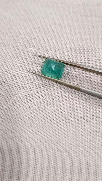 2.41ct Zambian Emerald , 100% Natural Earth Mined Gemstone