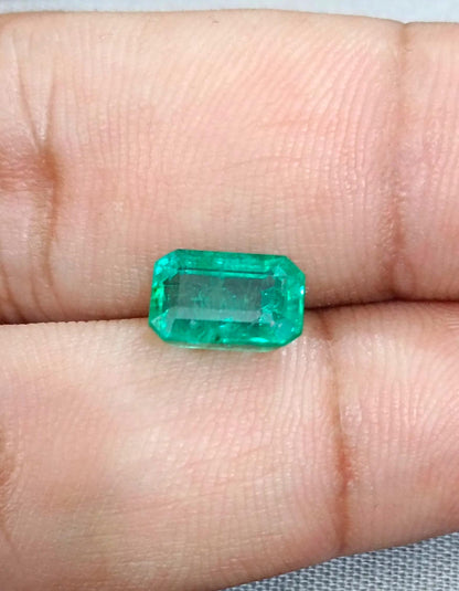 2.05ct  Zambian Emerald , 100% Natural Earth Mined Gemstone