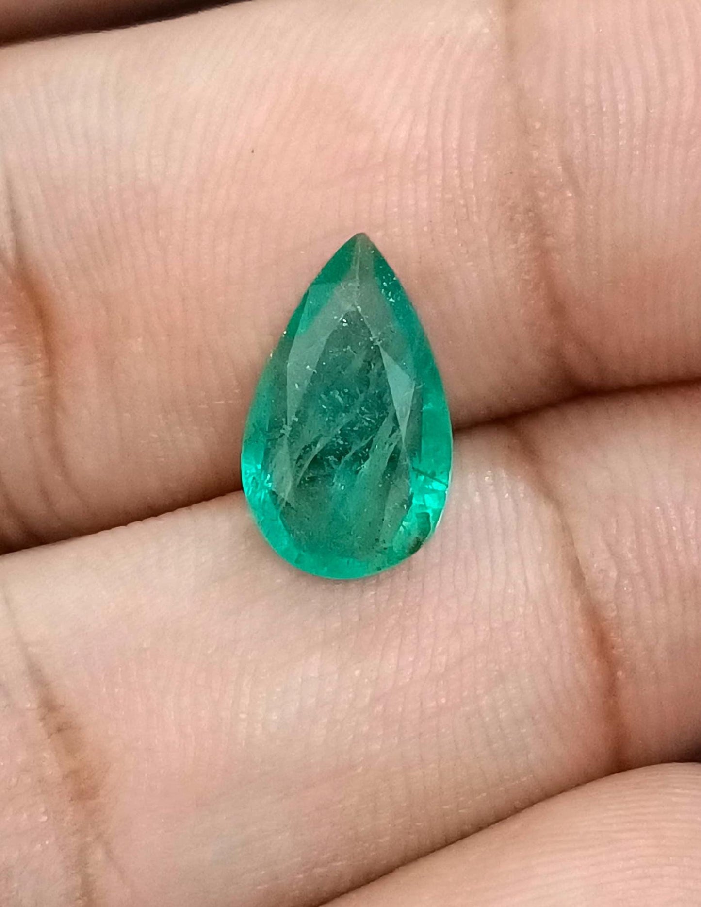 2.82ct Zambian Emerald, 100% Natural Earth Mined Gemstone.