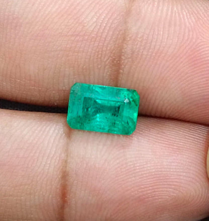 2.71ct Velvet Green Zambian Emerald , 100% Natural Earth Mined Gemstone