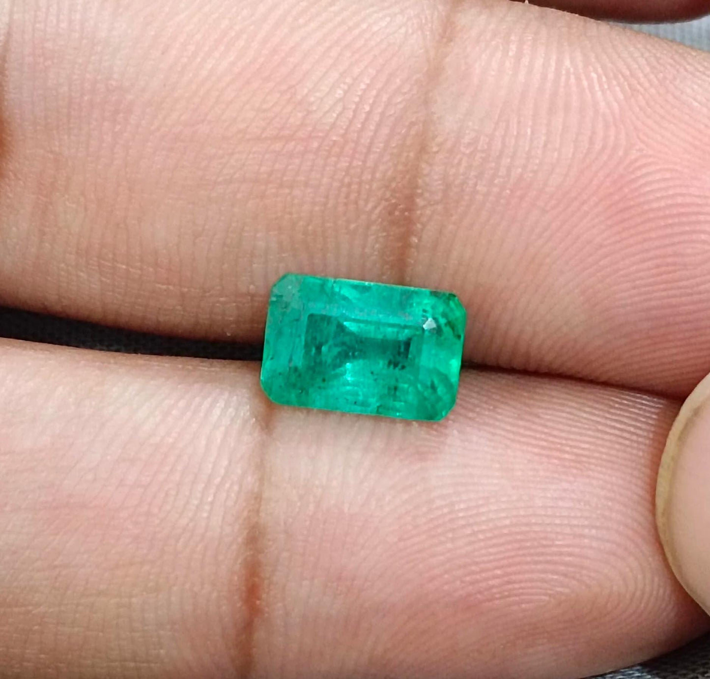 2.71ct Velvet Green Zambian Emerald , 100% Natural Earth Mined Gemstone