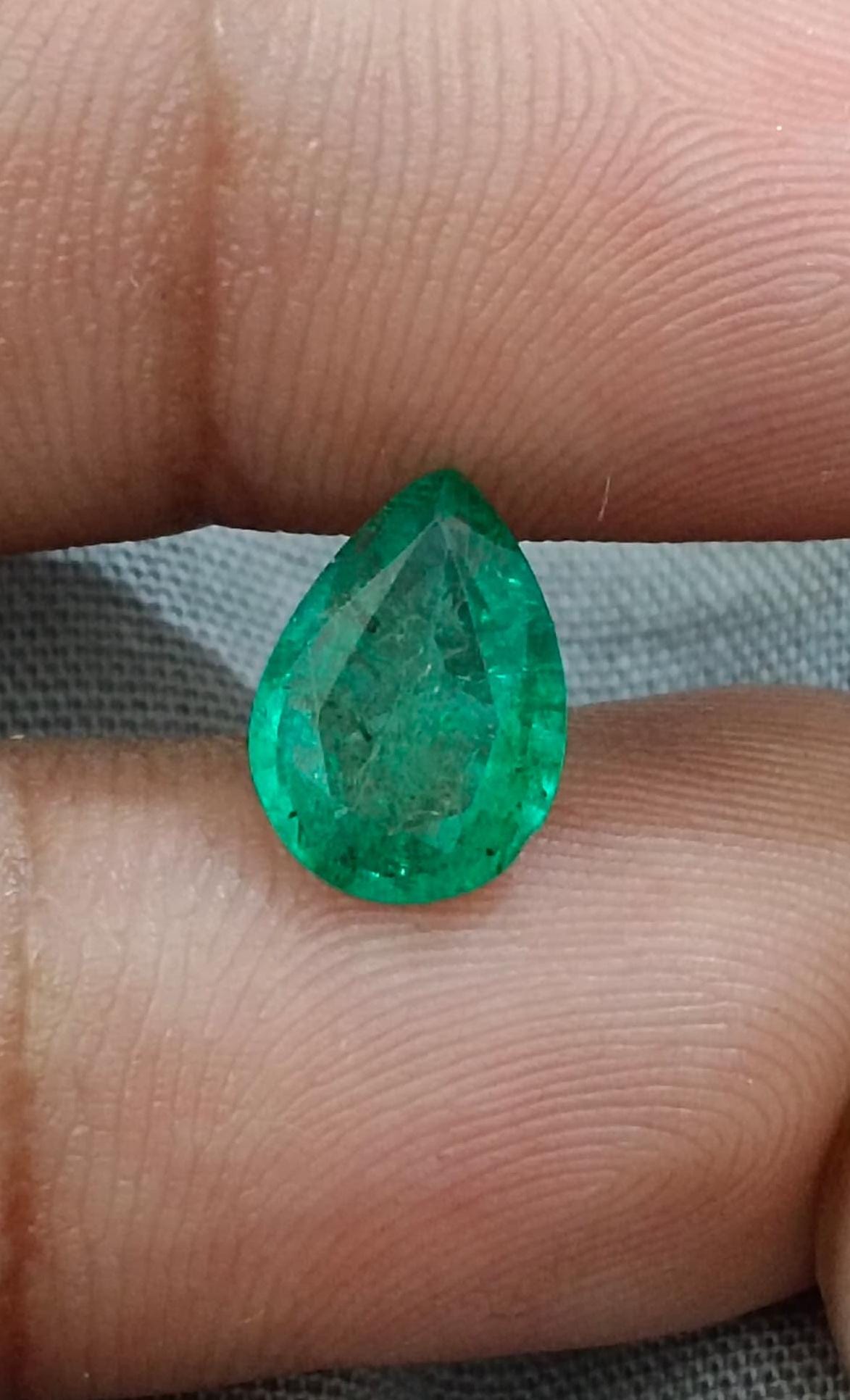 1.81ct Bright Green Zambian Emerald , 100% Natural Earth Mined Gemstone