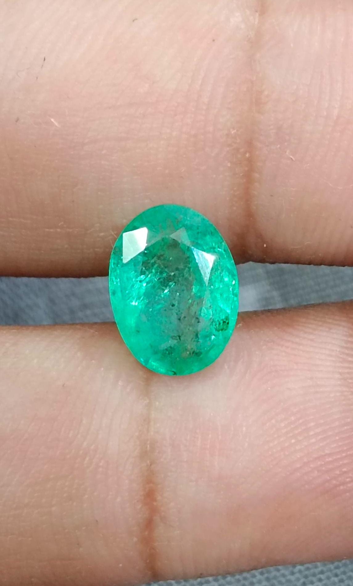 2.44ct Medium Bright Green Zambian Emerald , 100% Natural Earth Mined Gemstone