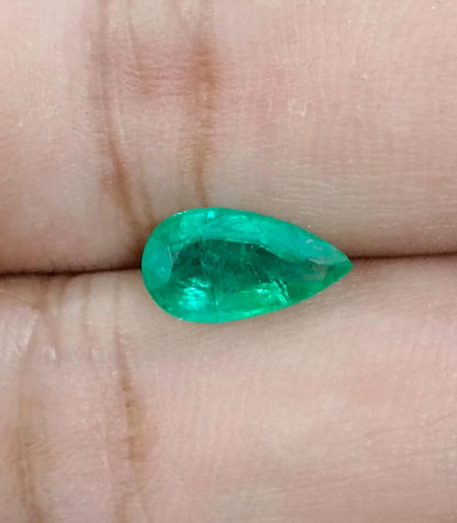 GSI Certified 1.48ct Vivid Green Zambian Emerald , 100% Natural Earth Mined Gemstone