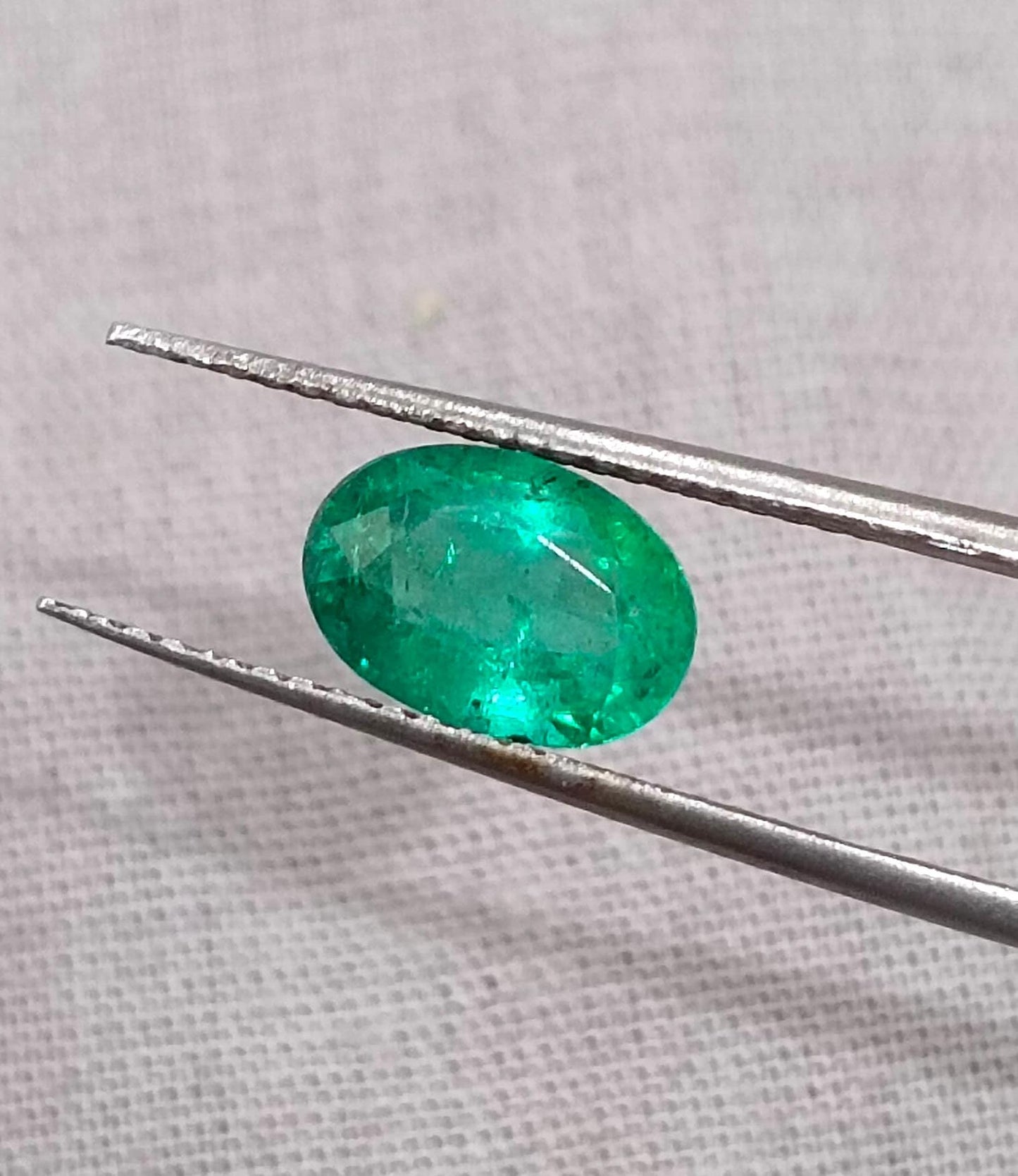 GSI Certified 1.46ct Medium Vivid Green Zambian Emerald , 100% Natural Earth Mined Gemstone