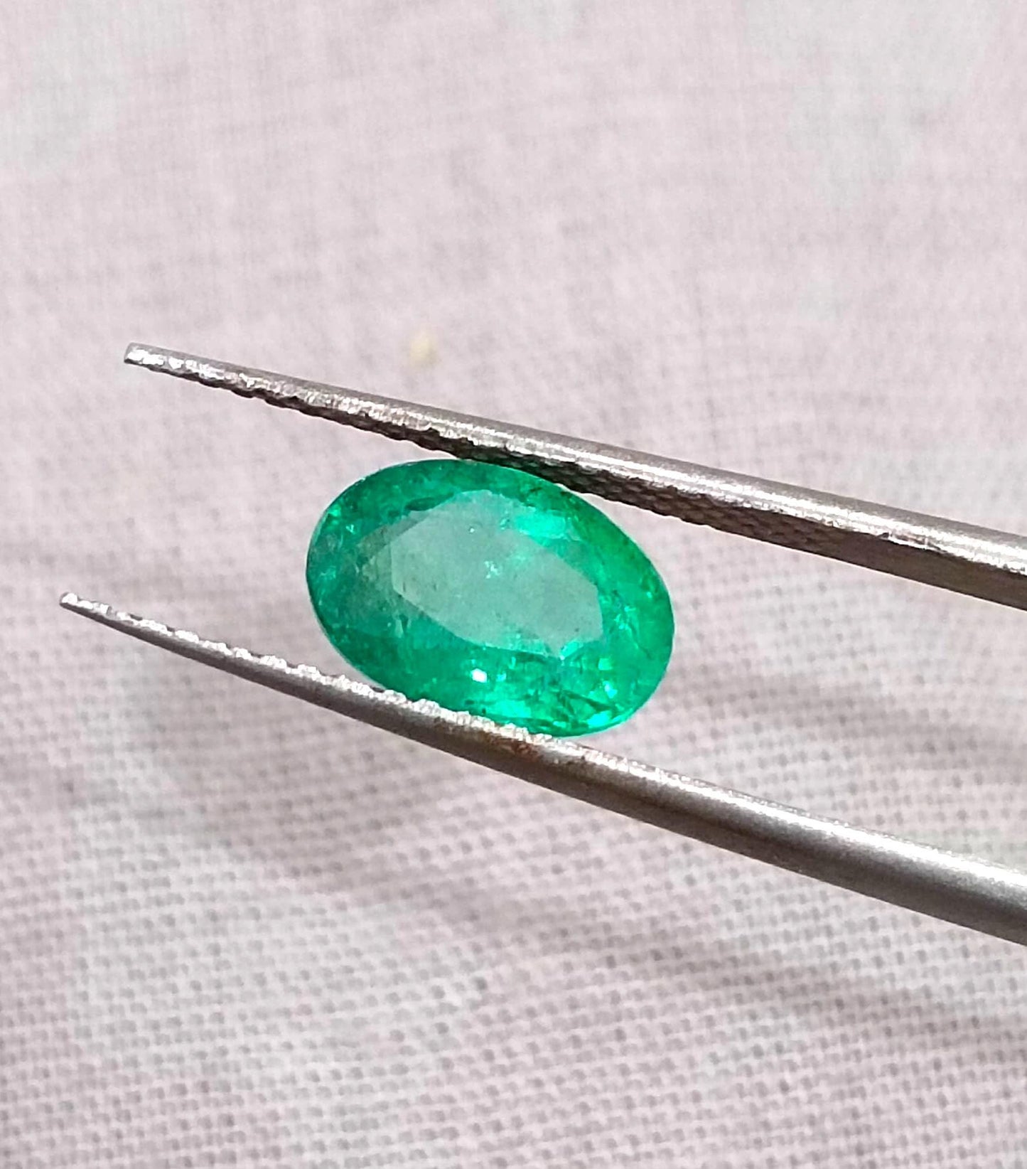 GSI Certified 1.46ct Medium Vivid Green Zambian Emerald , 100% Natural Earth Mined Gemstone