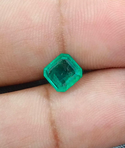 1.31ct Zambian Emerald , 100% Natural Earth Mined Gemstone