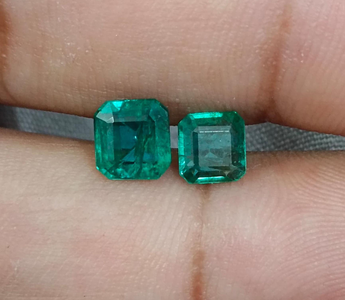 2.27ct/ 2 pcs Quality Zambian Emeralds , 100% Natural Earth Mined Gemstones.