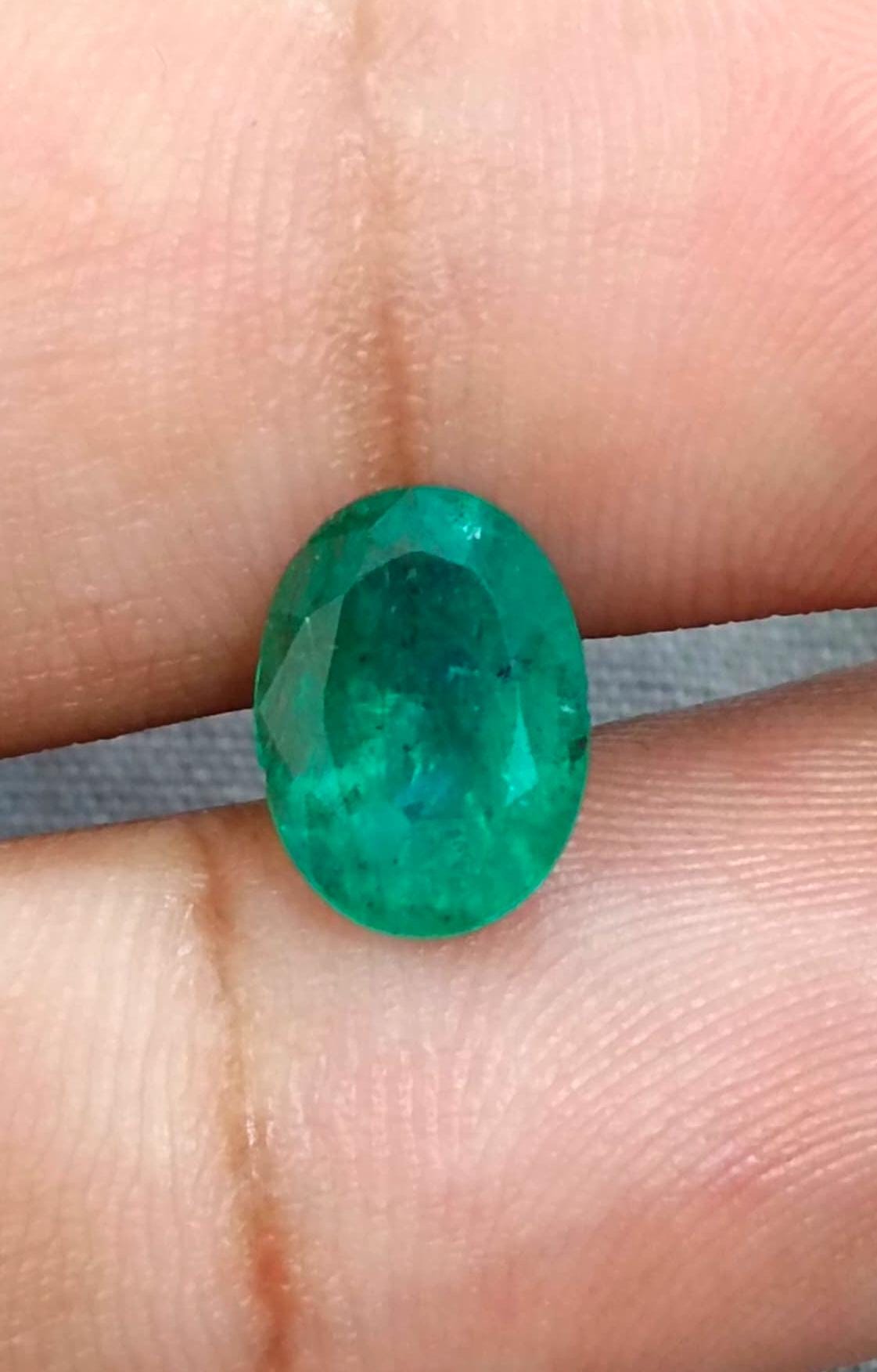 2.45ct Golden Green Zambian Emerald , 100% Natural Earth Mined Gemstone