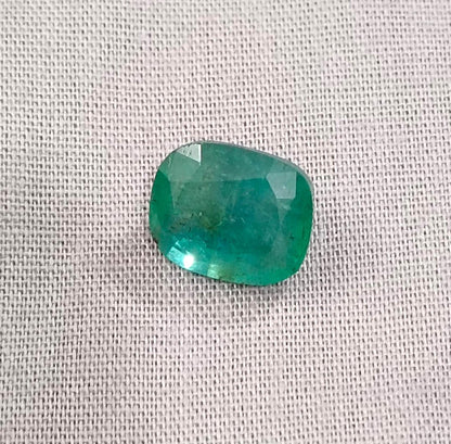 GSI Certified 4.74ct Zambian Emerald , 100% Natural Earth Mined Gemstone