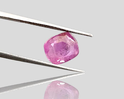 2,42 ct IGI-zertifizierter Rubin, 100 % natürlicher, unbehandelter Edelstein.