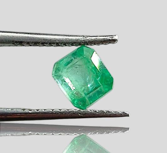 1.27ct Zambian Emerald , 100% Natural Gem