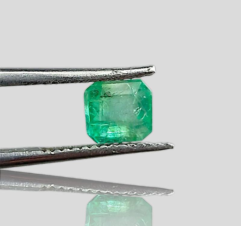 1.27ct Zambian Emerald , 100% Natural Gem