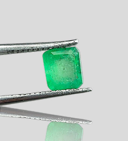 1.16ct Vivid Grass Green Emerald , 100% Natural Gem