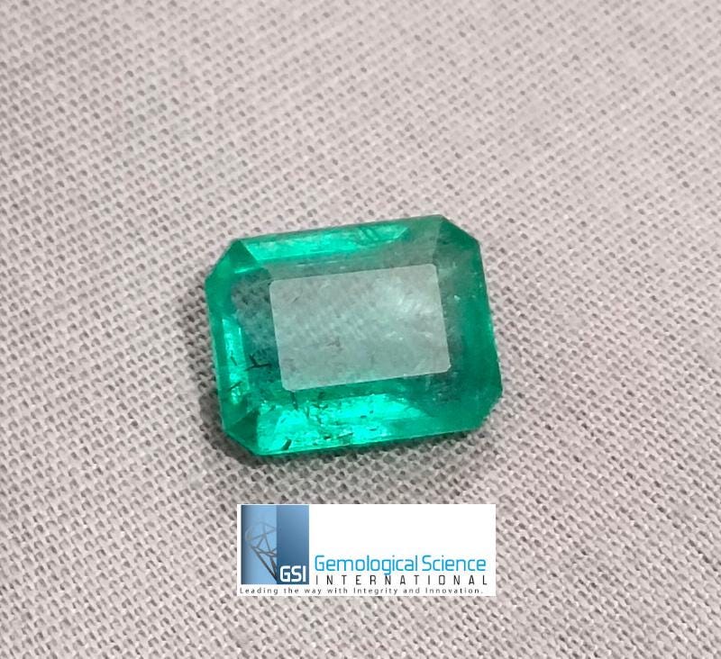 4.85ct GSI Certified Quality  Emerald, 100% Natural Gemstone