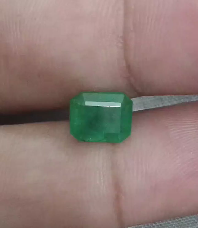 2.55ct Deep Green Emerald , Natural Earth Mined Gemstone