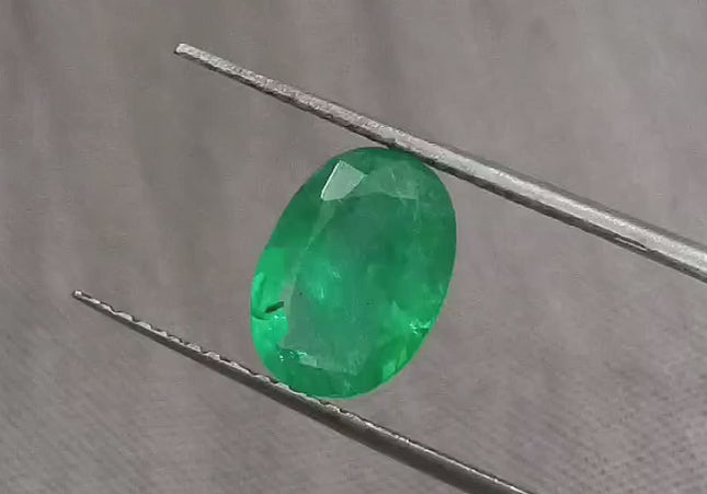 1.85ct Bright Parrot Green GSI Certified