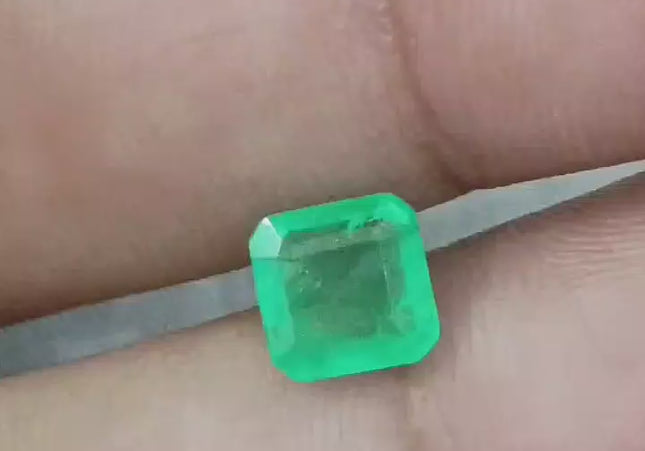 1.51ct Colombian Emerald, Natural Earth Mined Gemstone.